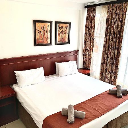 Emakhosini Self-Catering Apartments ダーバン エクステリア 写真