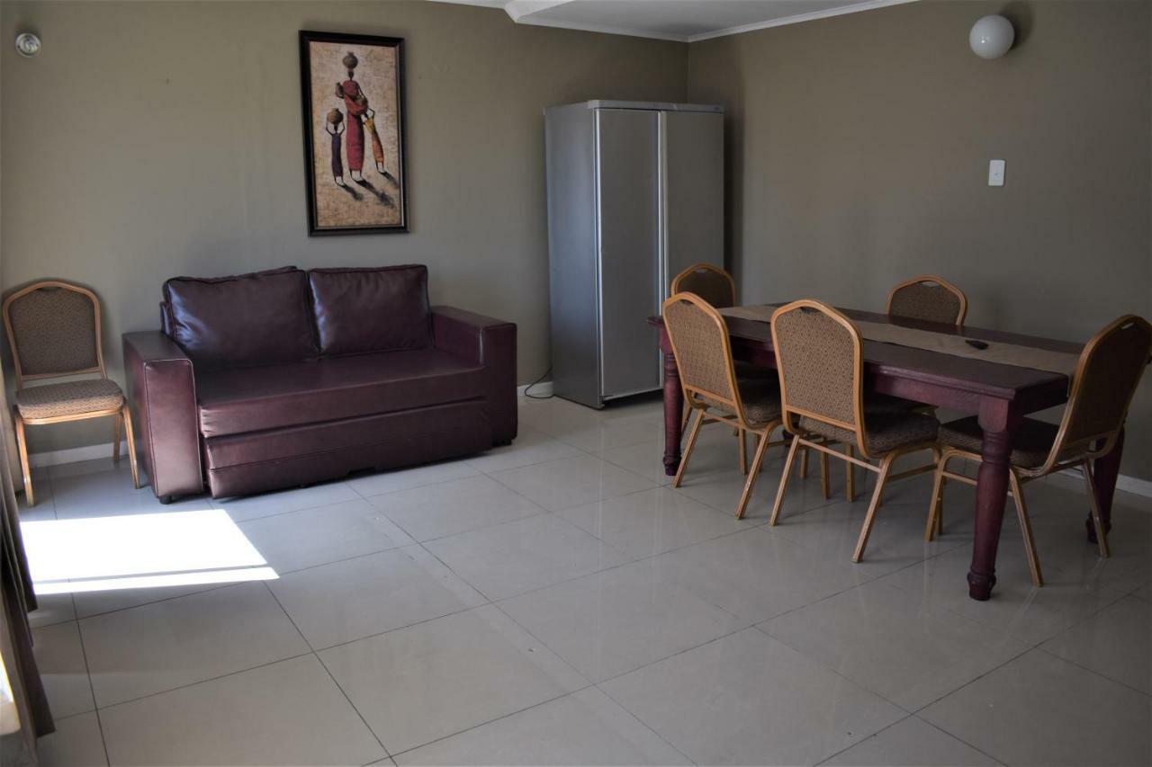 Emakhosini Self-Catering Apartments ダーバン エクステリア 写真